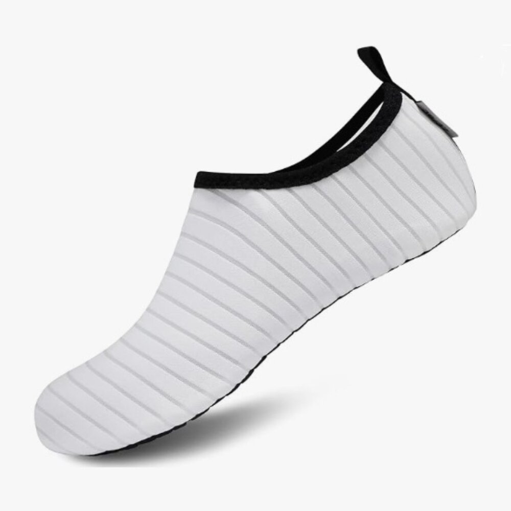 Women 7.5-8.5 Water Shoes Pull-On Quick-Dry Aqua Yoga Socks Slip-on, White, NWOT